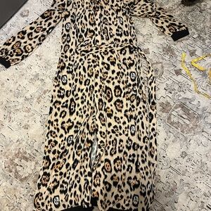 Woman’s robe/cover up